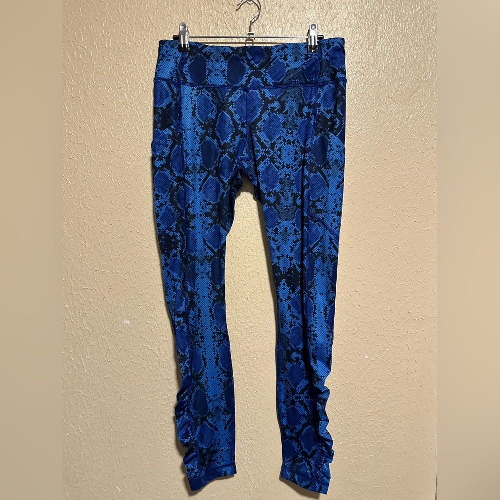 Lululemon‎ Speed Tight Snake Print Blue & Black Size 8